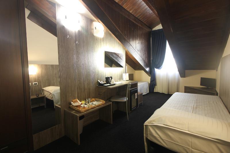 Hotel Urbani Турин Экстерьер фото